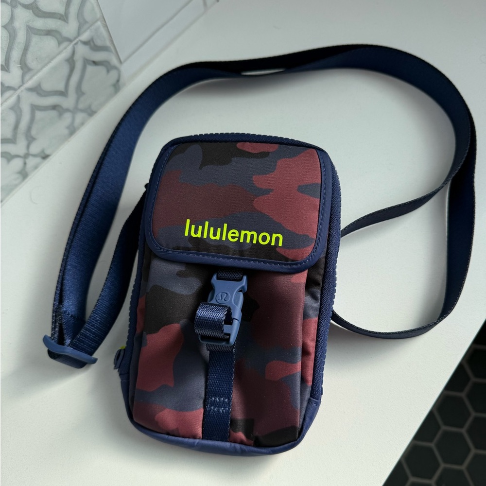 lululemon athletica Belt Bag - Red and Black Camo